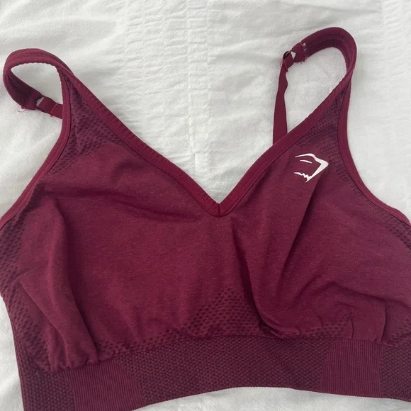 Gymshark Maroon Sports Bra and Shorts Set - Picture 5 of 8